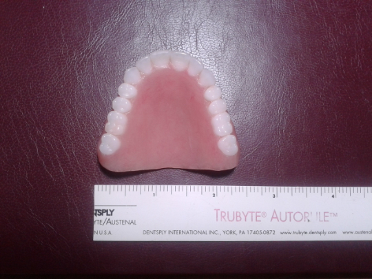 Set of acrylic dentures, small, false teeth