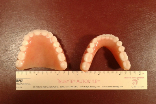Set of acrylic dentures, medium, bleach, false teeth