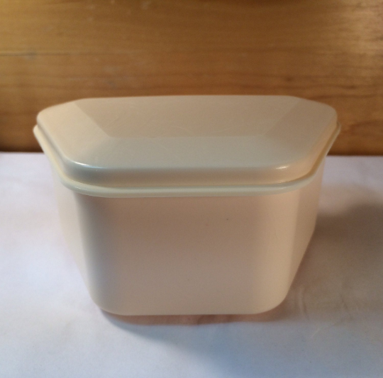 Upper acrylic denture, small, bleach, false teeth