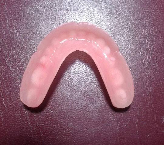 Lower denture acrylic, small, bleach, false teeth