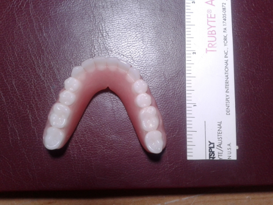 Set of acrylic dentures, small, false teeth