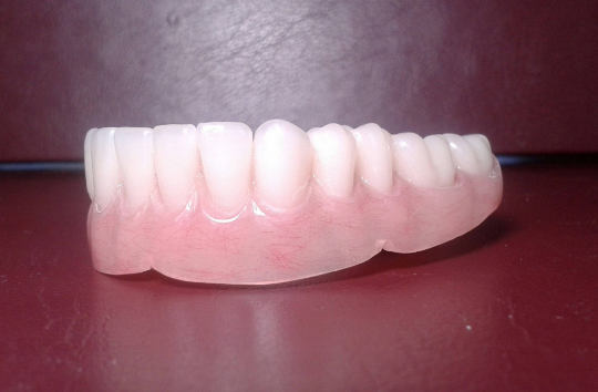 Lower denture acrylic, small, false teeth