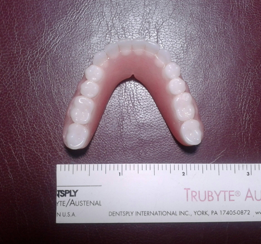 Lower denture acrylic, small, bleach, false teeth
