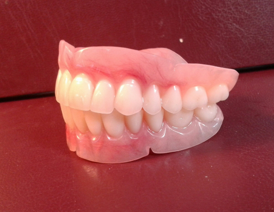 Set of acrylic dentures, large, false teeth