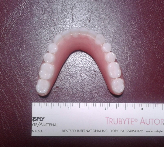 Lower denture acrylic, large, bleach, false teeth