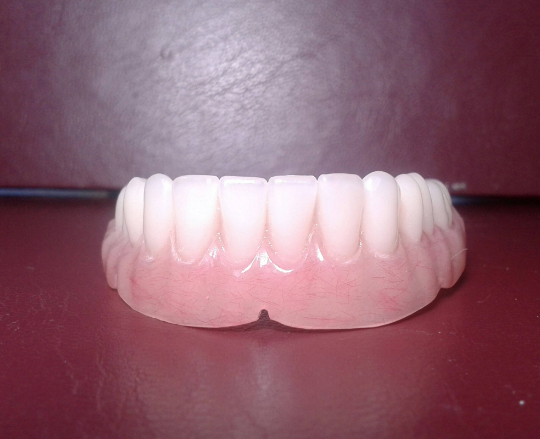 Lower denture acrylic, small, false teeth