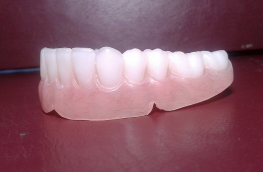 Lower denture acrylic, small, bleach, false teeth