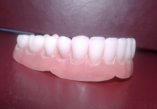 Lower denture acrylic, large, bleach, false teeth