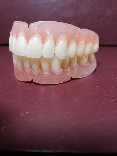 zMedium Ultra-thin display set of dentures, false teeth, with bleach shade teeth, and horseshoe palate, restocking fee credit