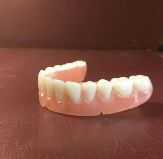 Ultra-thin lower denture, false teeth