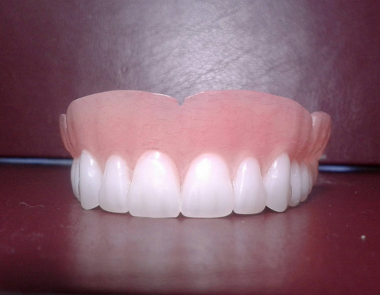 Upper acrylic denture, small, bleach, false teeth
